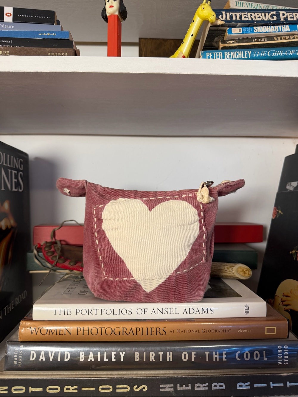 Women’s Heart Patch Canvas Crossbody Bag - Pink